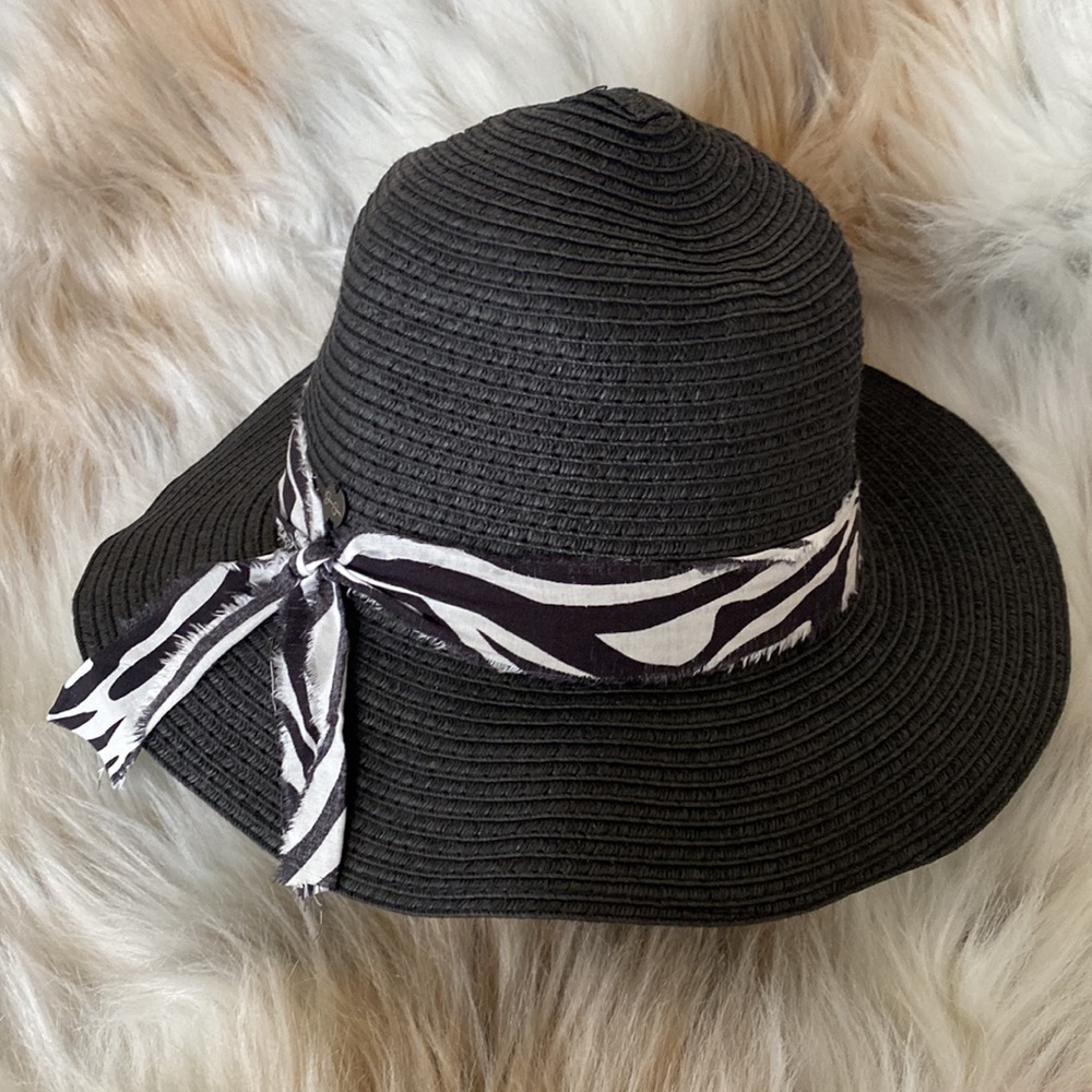 Jessica Simpson black straw hat with zebra ribbon OSFA